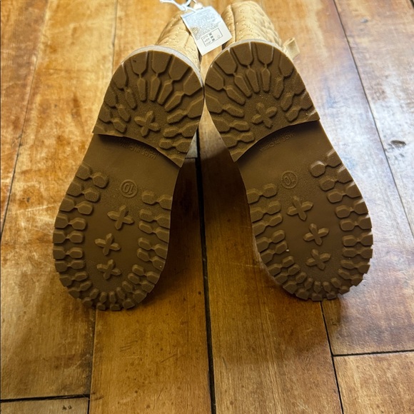 Old Navy Tan Quilted Boots spiced saffron tall boot size 10 new never worn - Picture 6 of 9